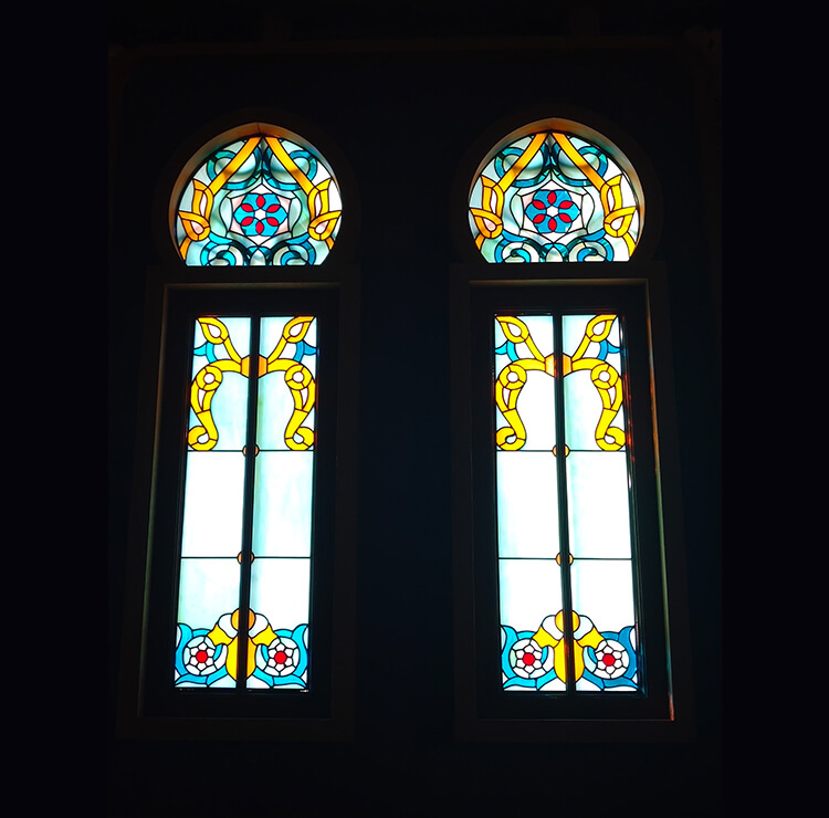 镶嵌玻璃门窗定制